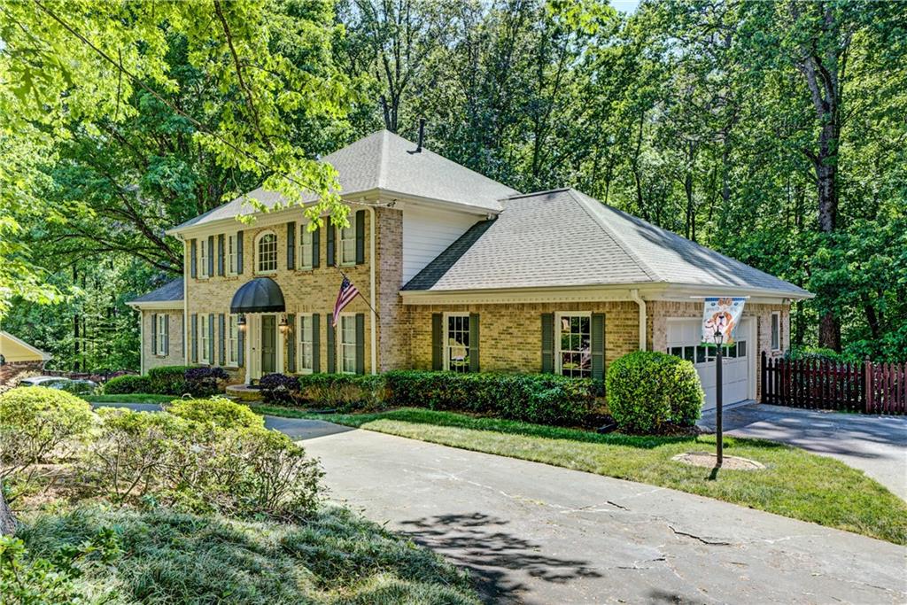 2016 Mountain Creek Drive