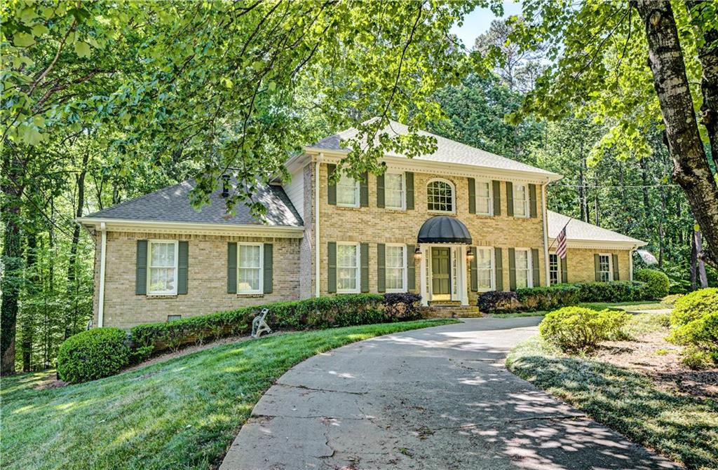 2016 Mountain Creek Drive