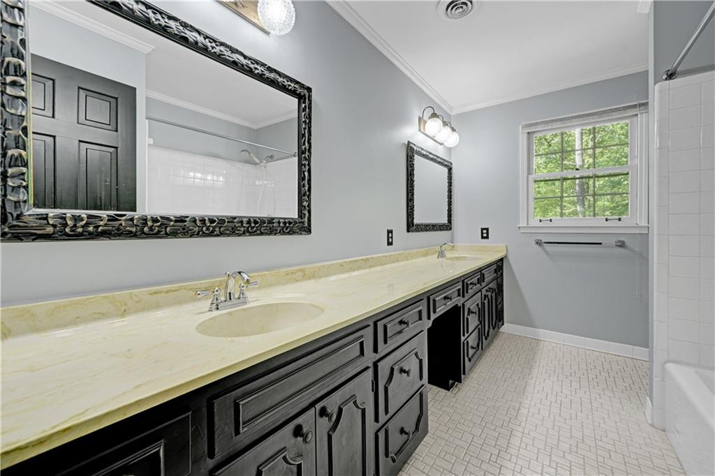 2016 Mountain Creek Drive