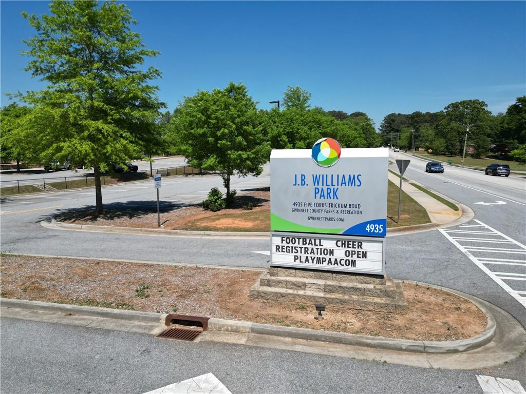 520 Mountainbrooke Circle