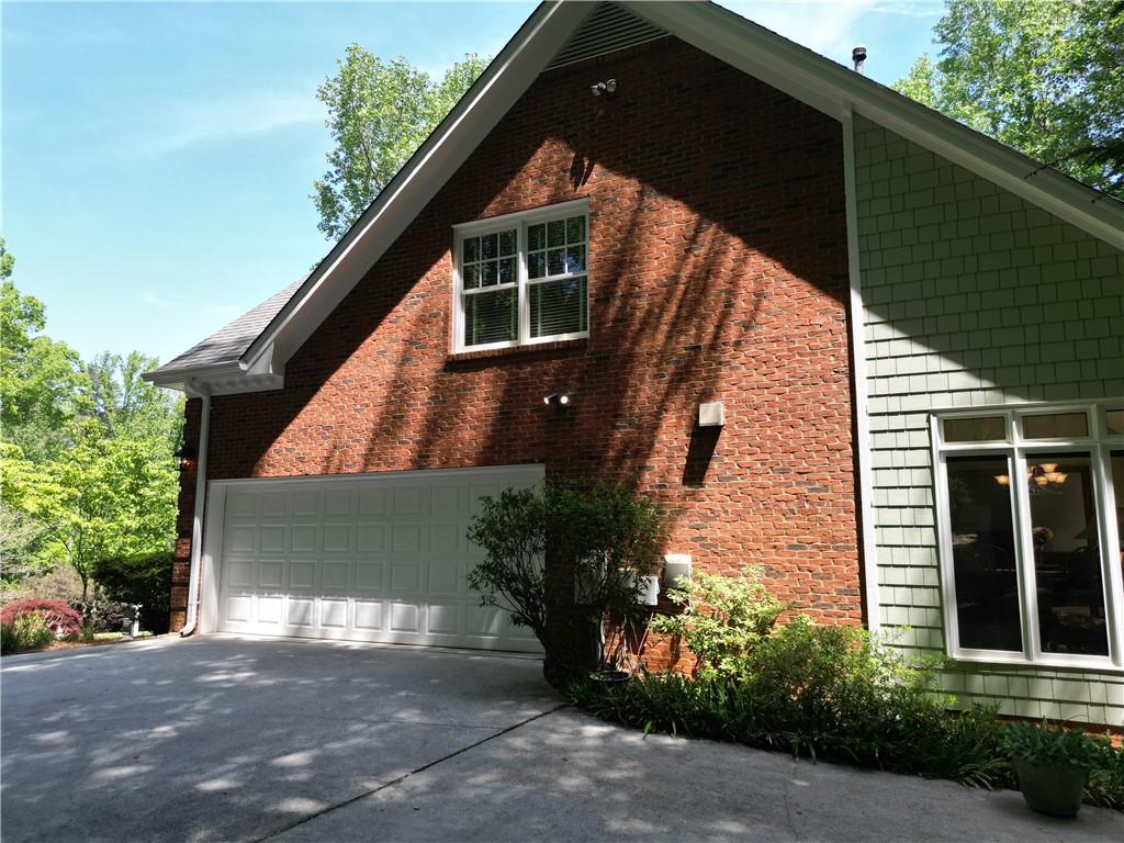 520 Mountainbrooke Circle