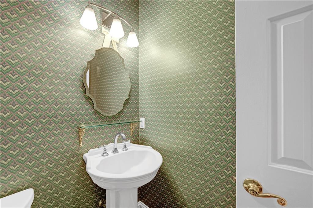 520 Mountainbrooke Circle