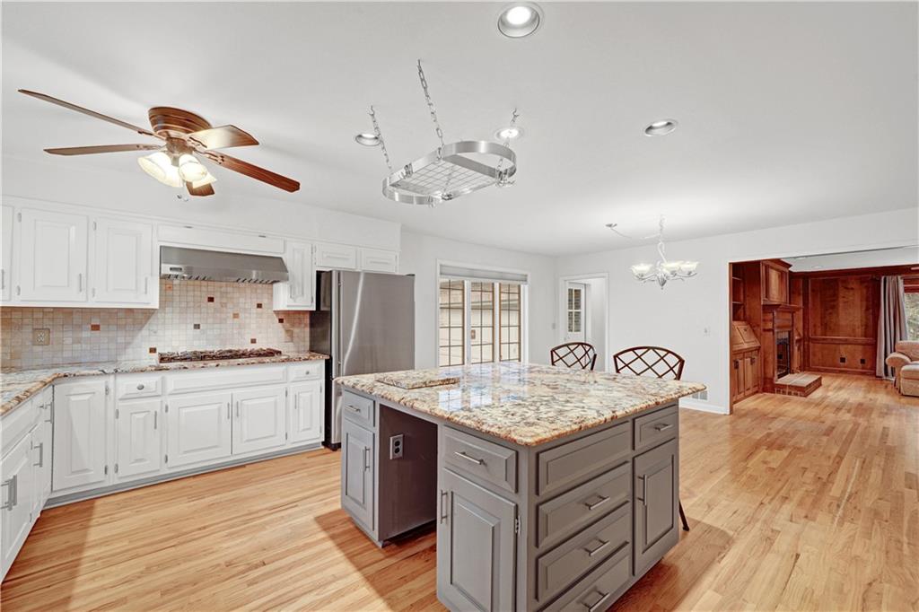 1701 Trotters Lane