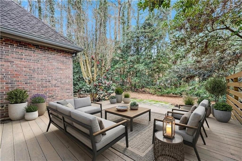 1701 Trotters Lane