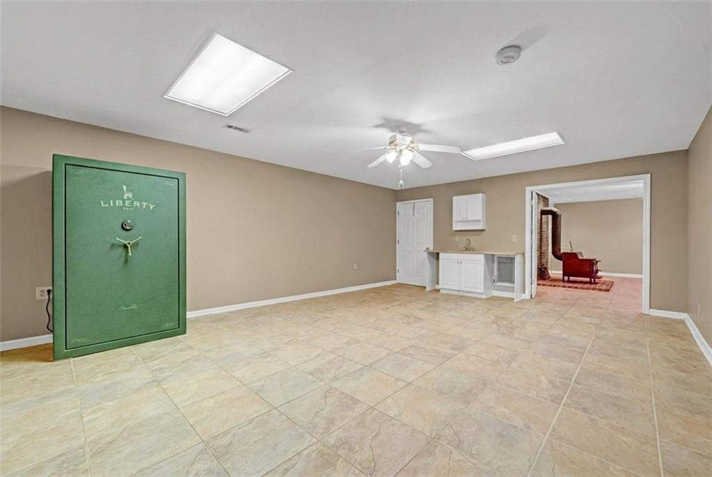 1701 Trotters Lane