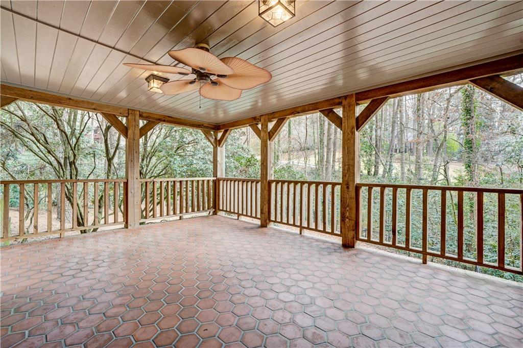 1701 Trotters Lane