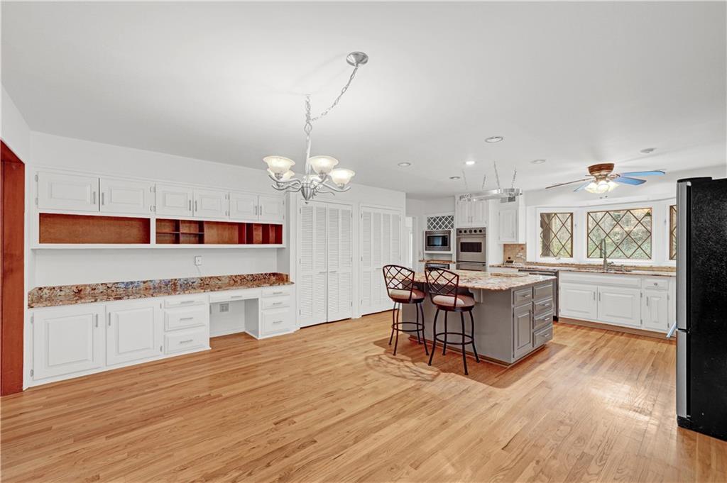 1701 Trotters Lane