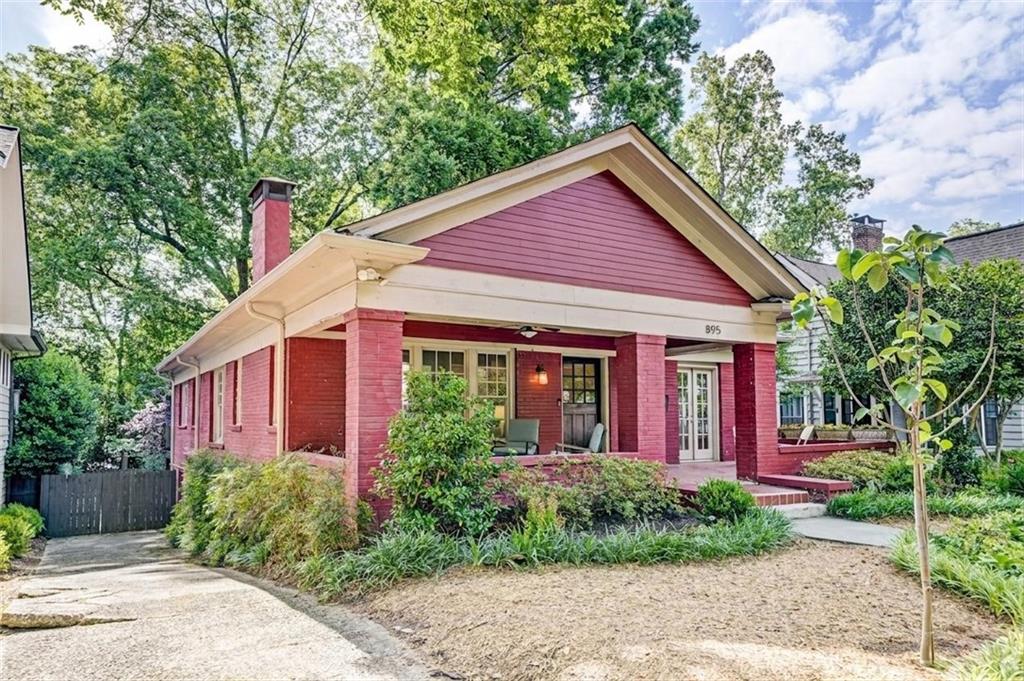 895 Charles Allen Drive NE