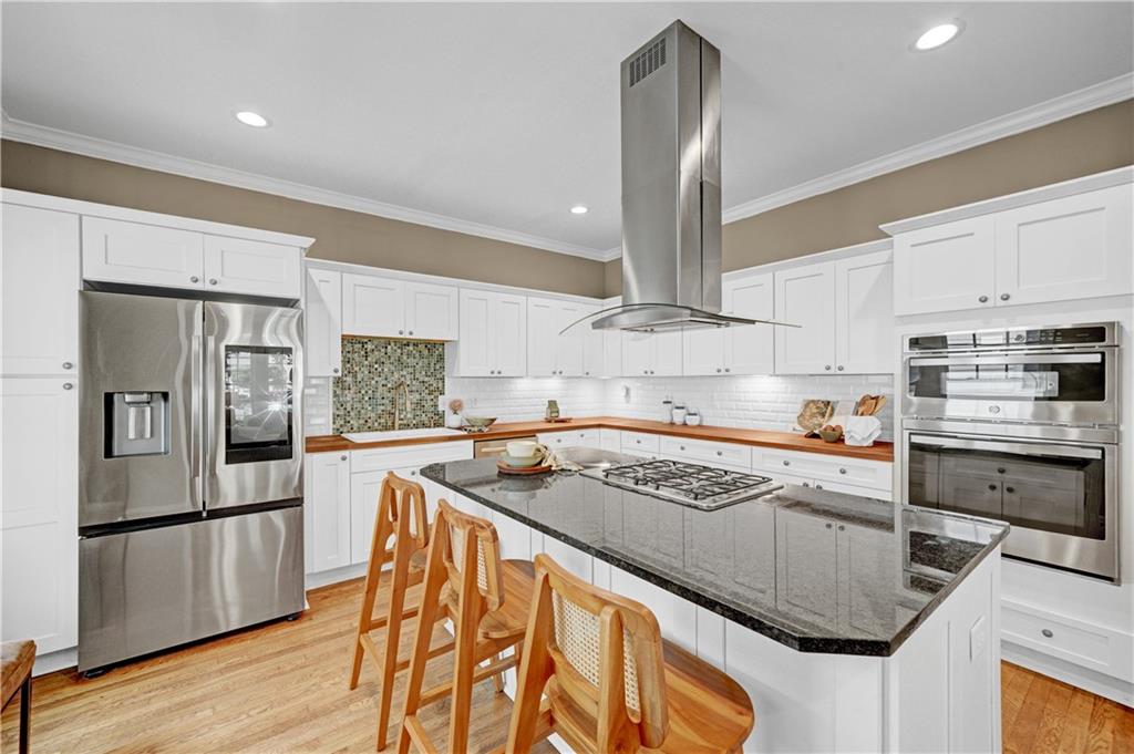 895 Charles Allen Drive NE