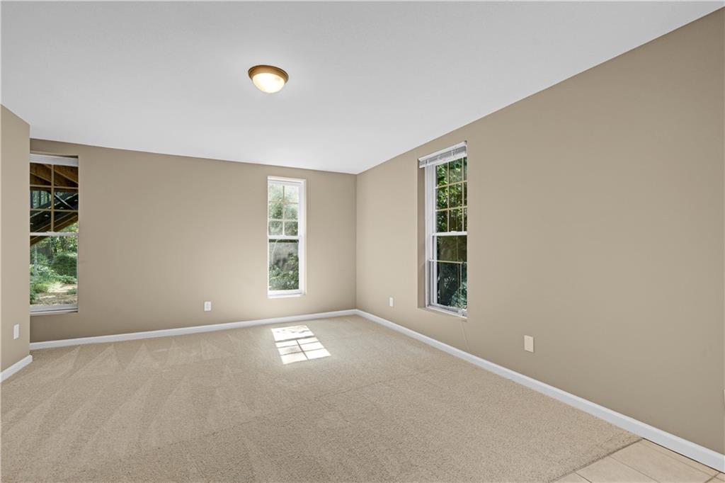 895 Charles Allen Drive NE