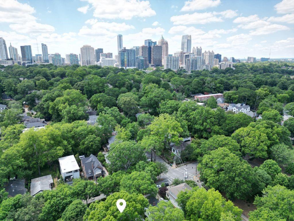 895 Charles Allen Drive NE