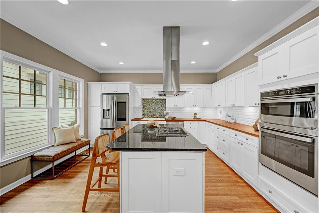 895 Charles Allen Drive NE