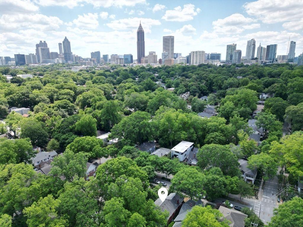 895 Charles Allen Drive NE