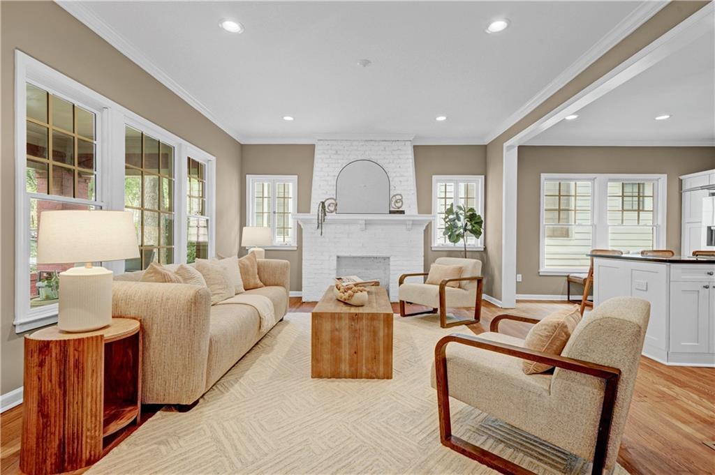 895 Charles Allen Drive NE