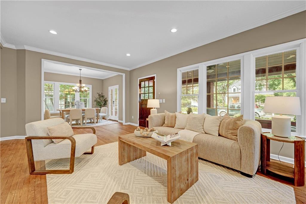 895 Charles Allen Drive NE