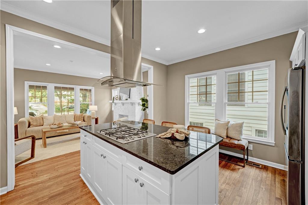 895 Charles Allen Drive NE
