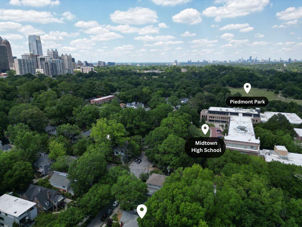 895 Charles Allen Drive NE
