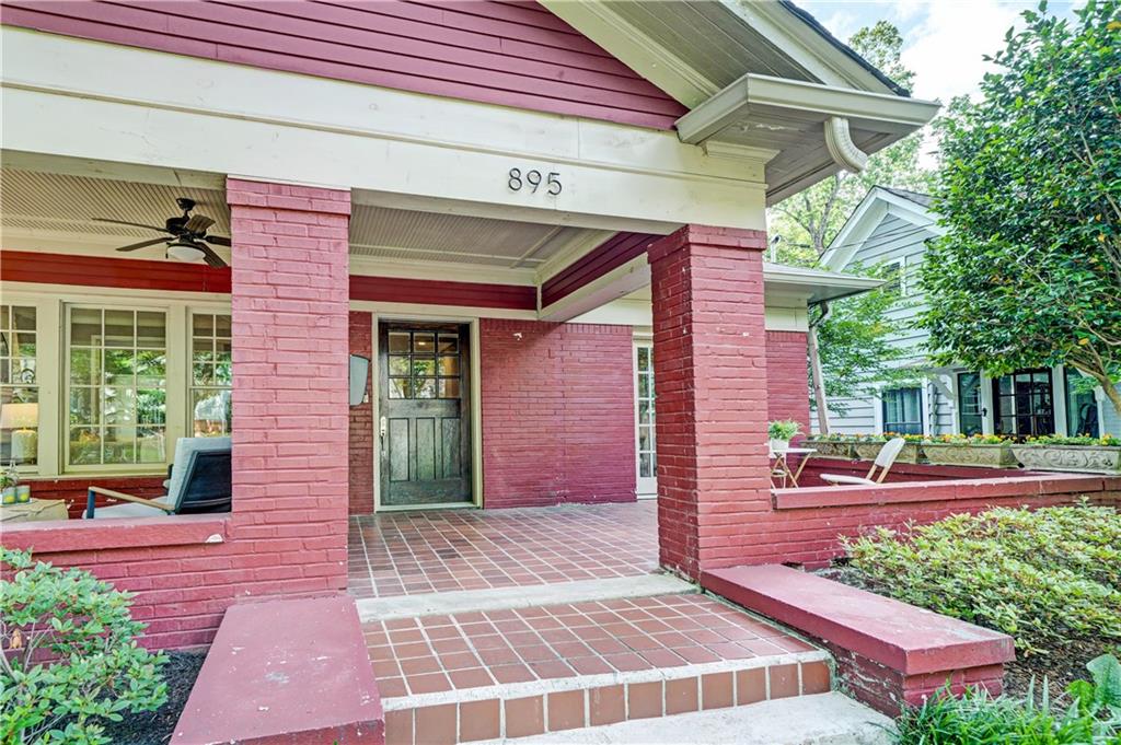 895 Charles Allen Drive NE