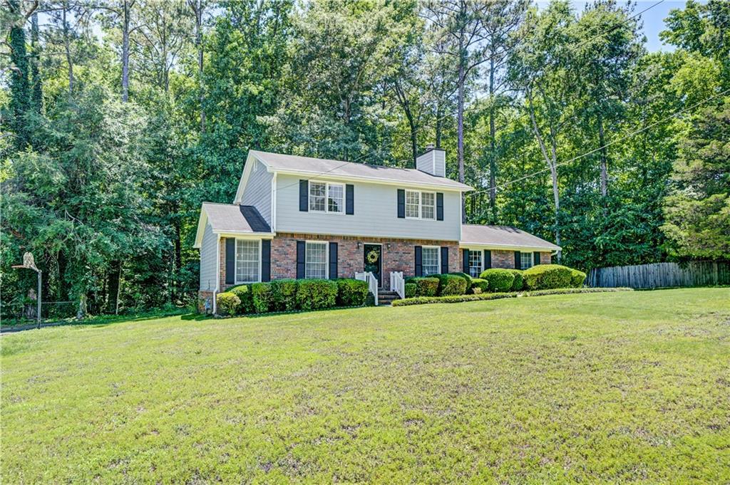 5201 Beechwood Forest Drive