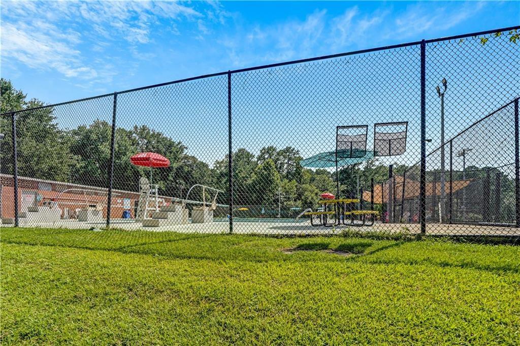 2127 Desmond Drive