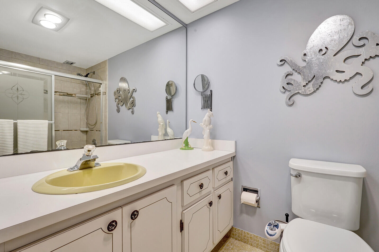 2691 S Course Drive 303