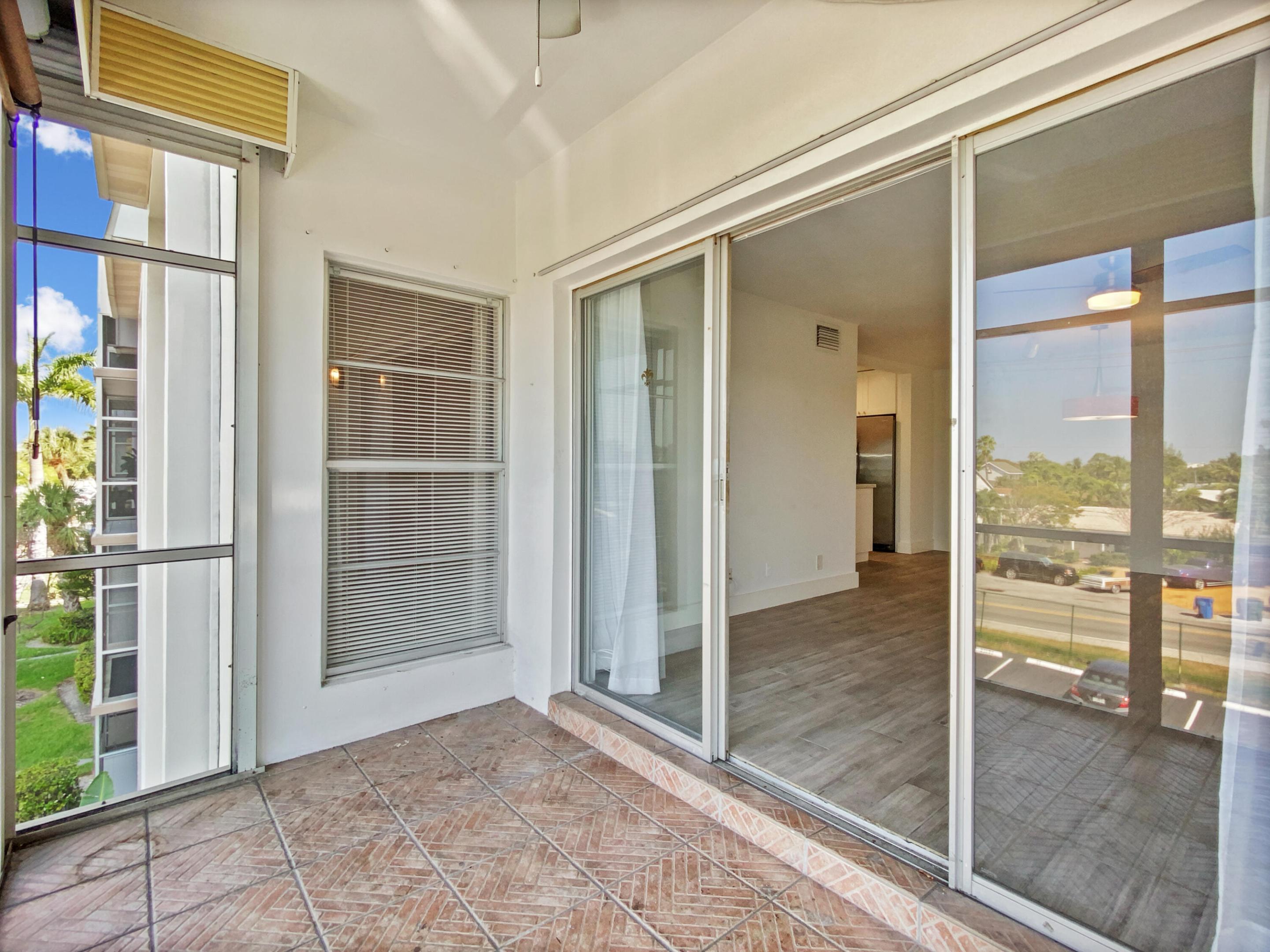 2970 NE 16th Avenue 307