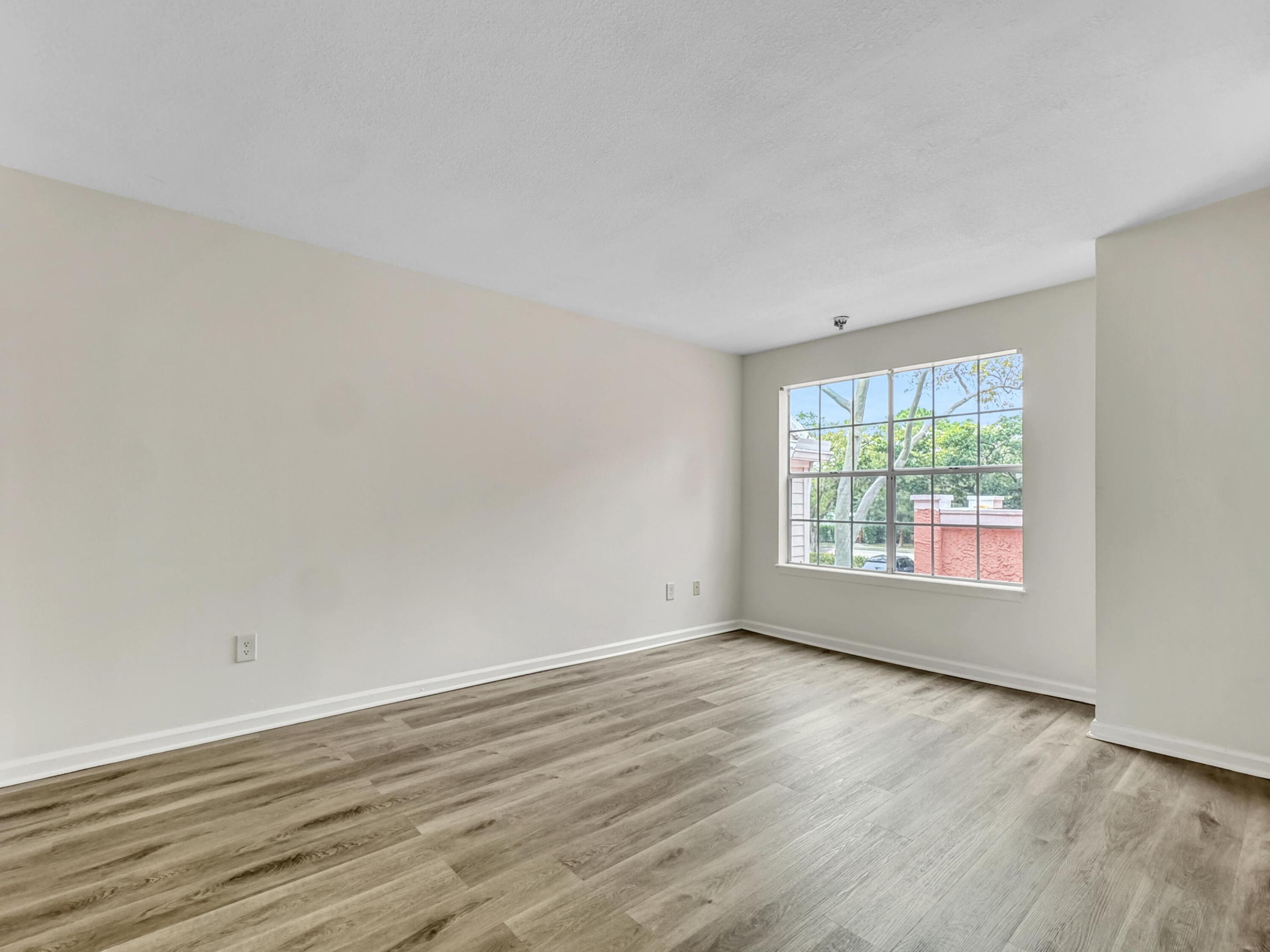 1011 Crystal Way B