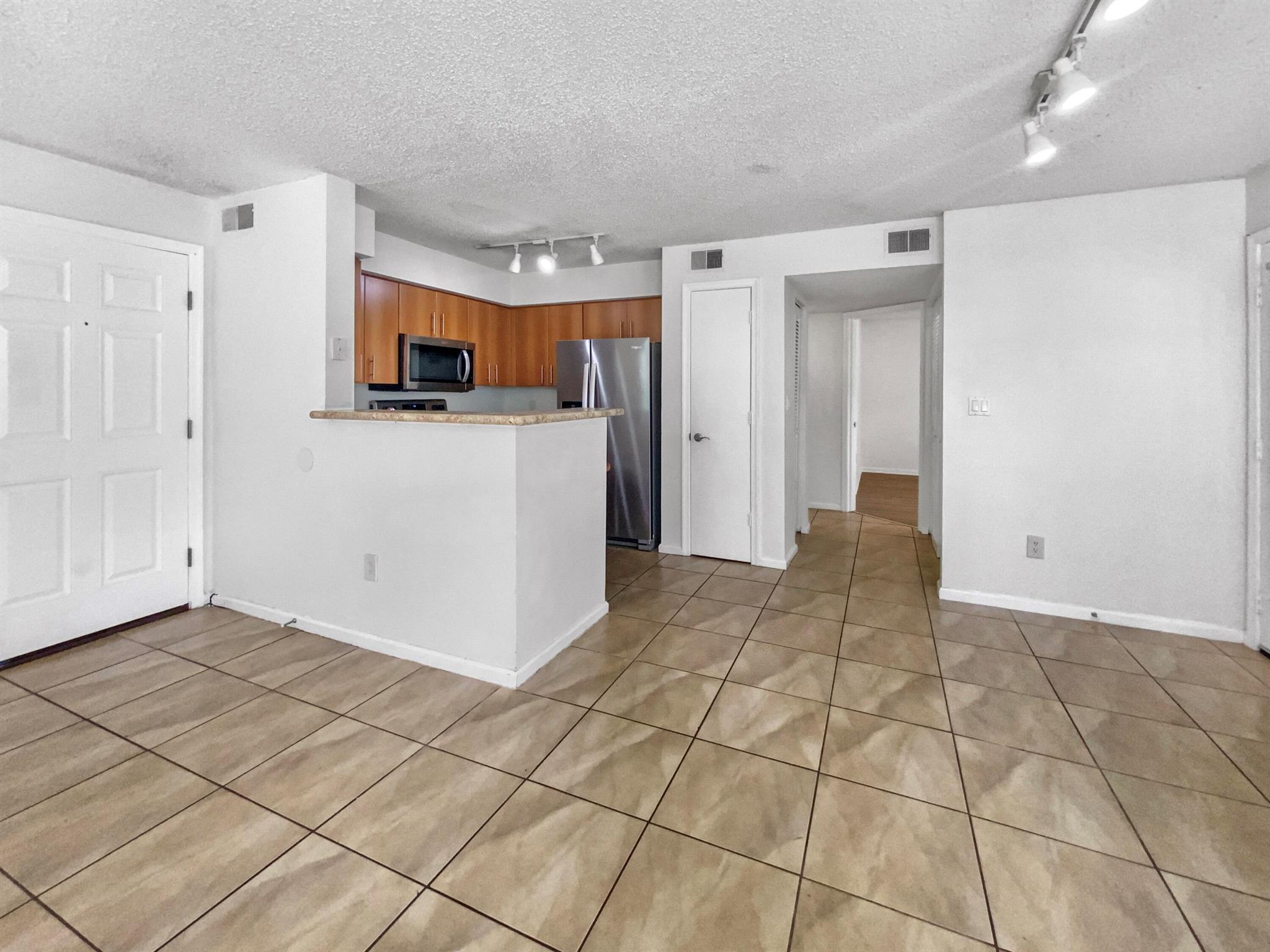 1050 Crystal Way G