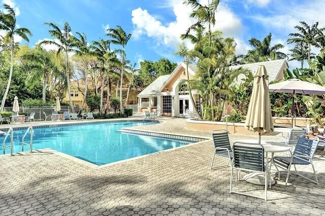 1275 Crystal Way G