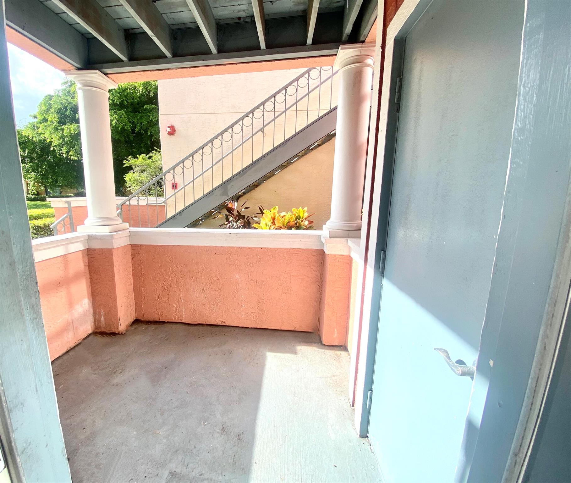 1055 Crystal Way C