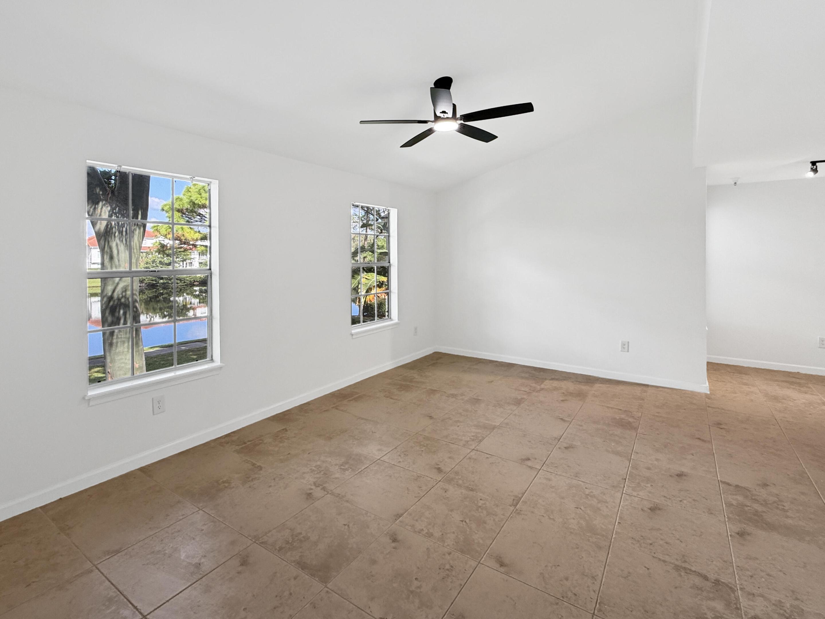 1215 Crystal Way L