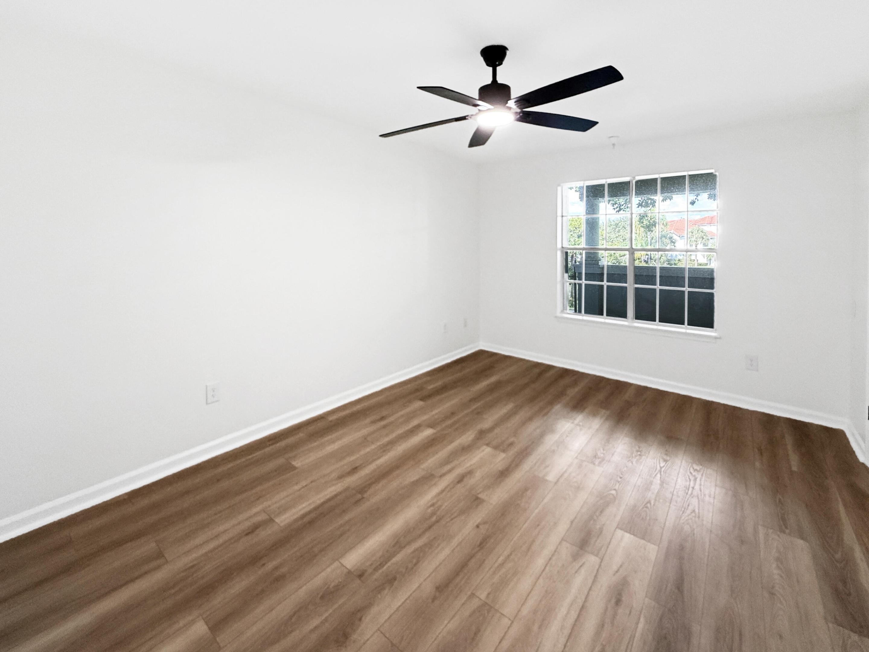 1215 Crystal Way L