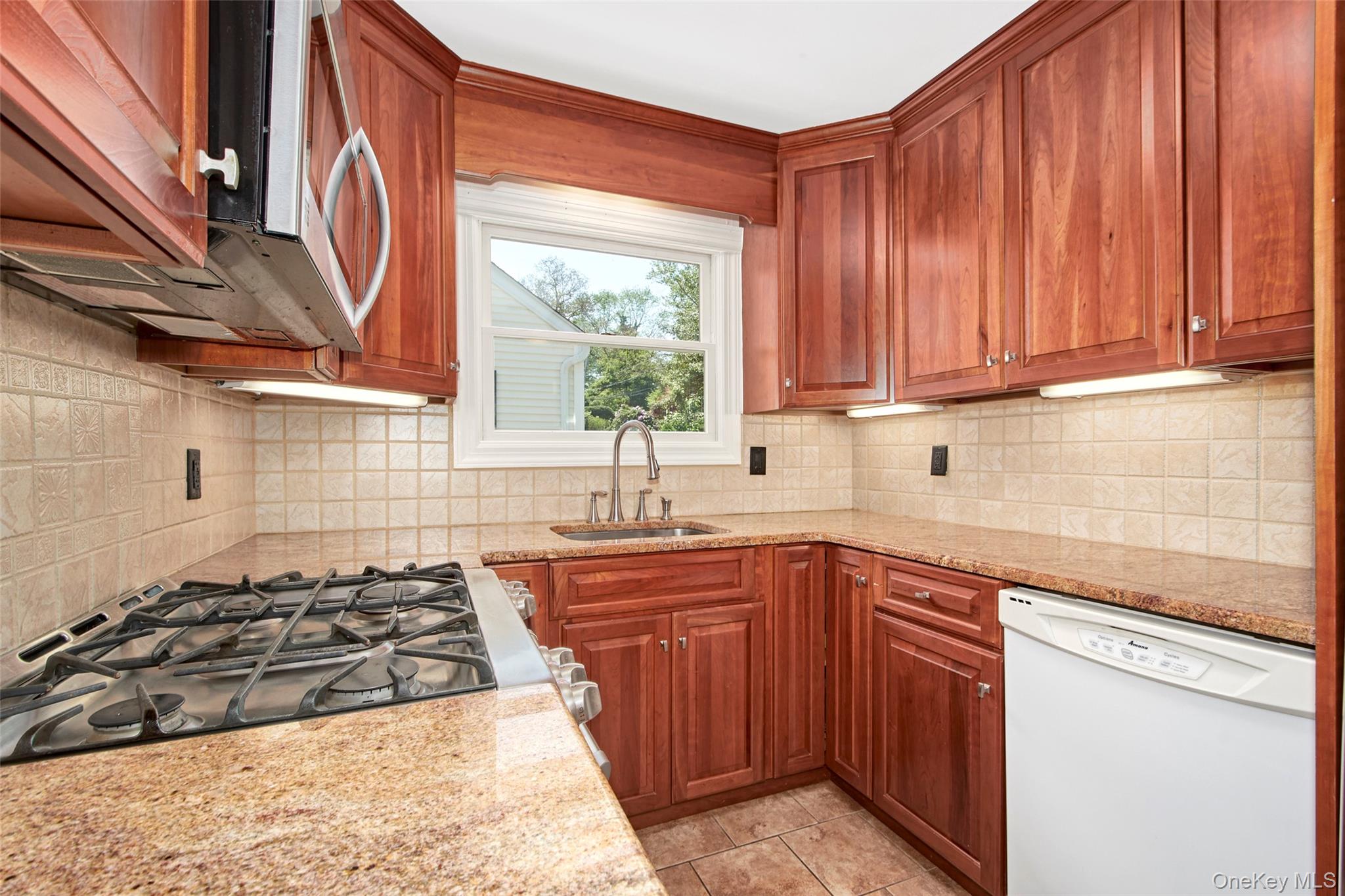 121 Parkview Place