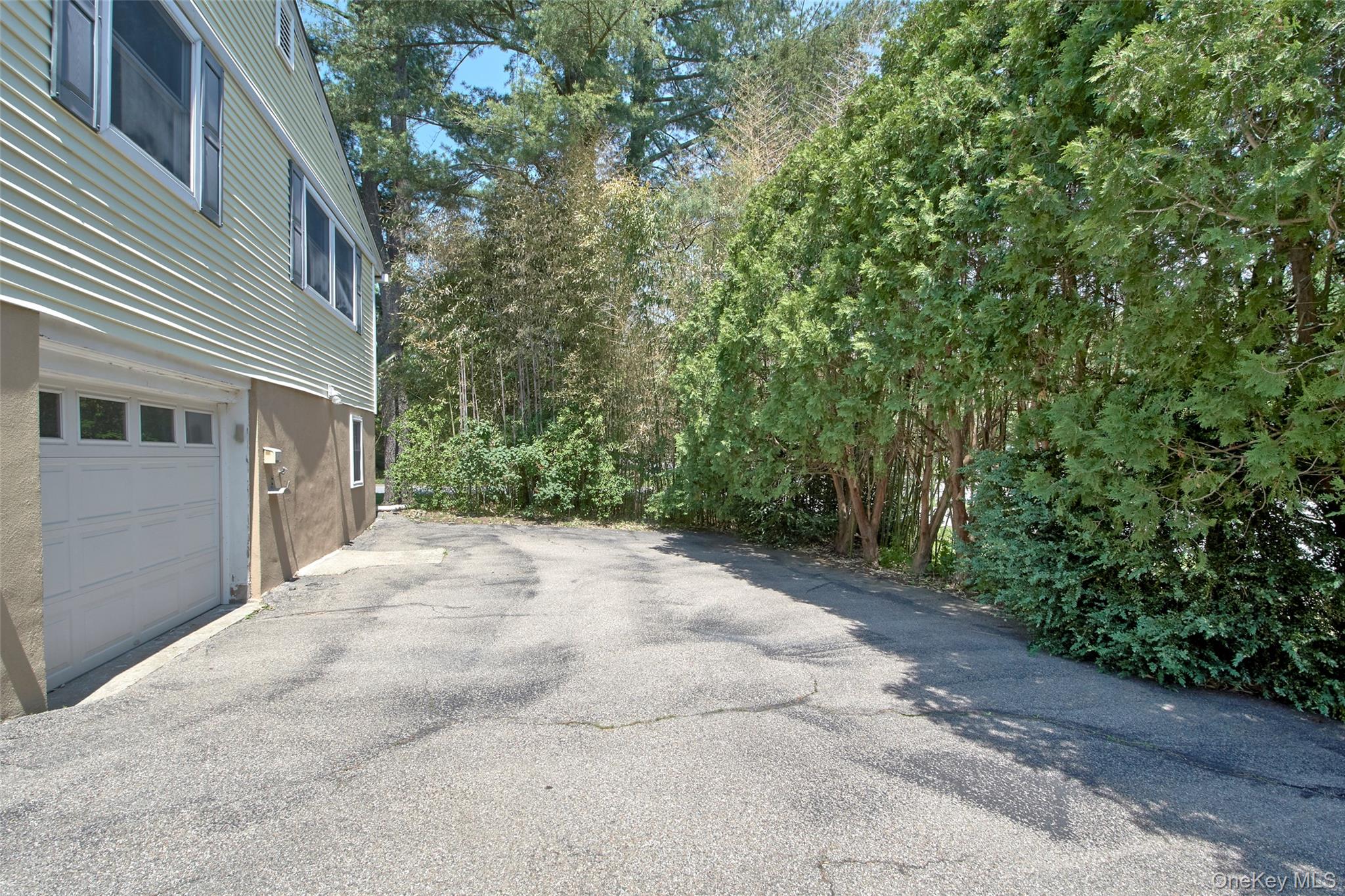 121 Parkview Place