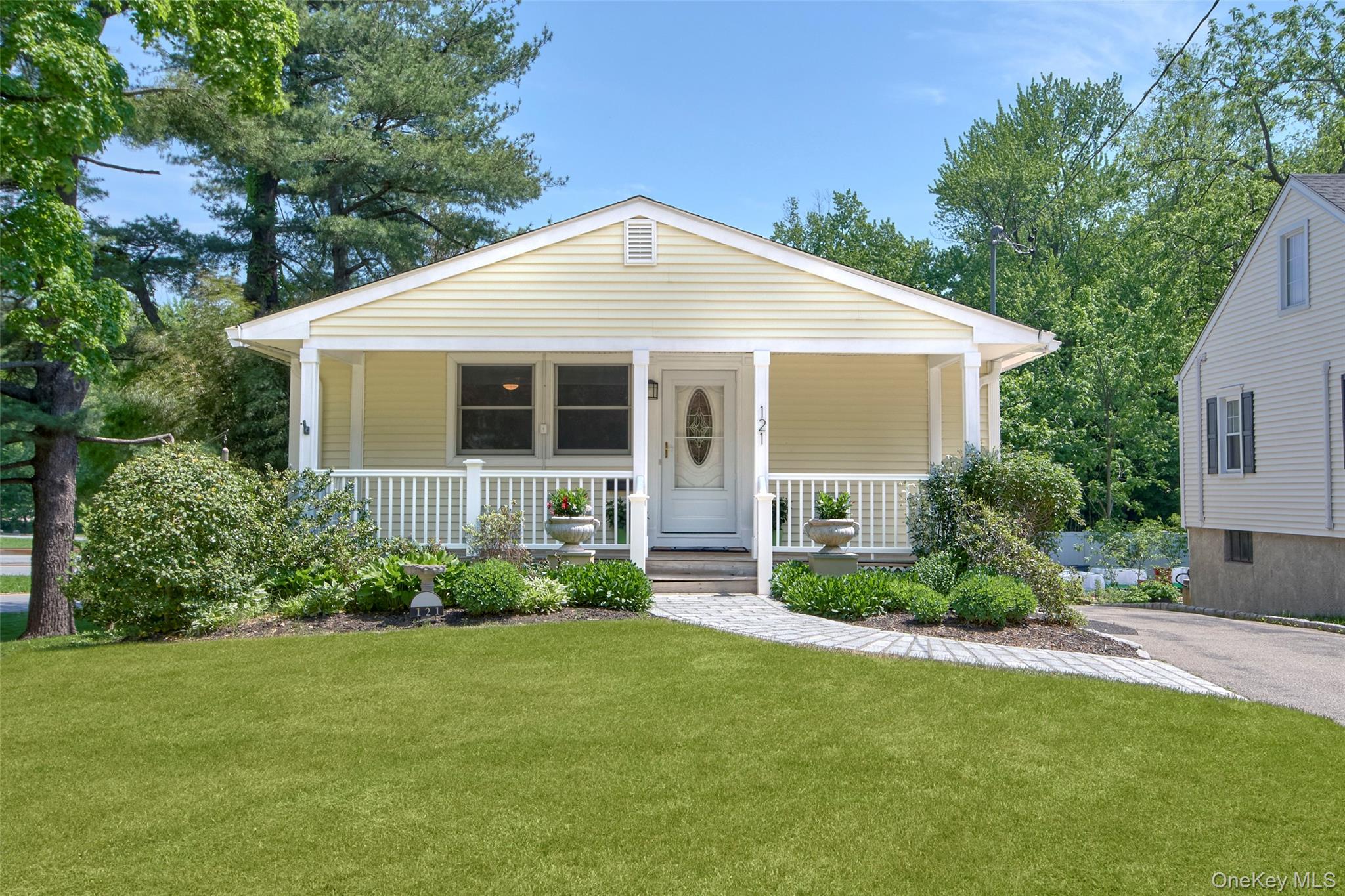 121 Parkview Place