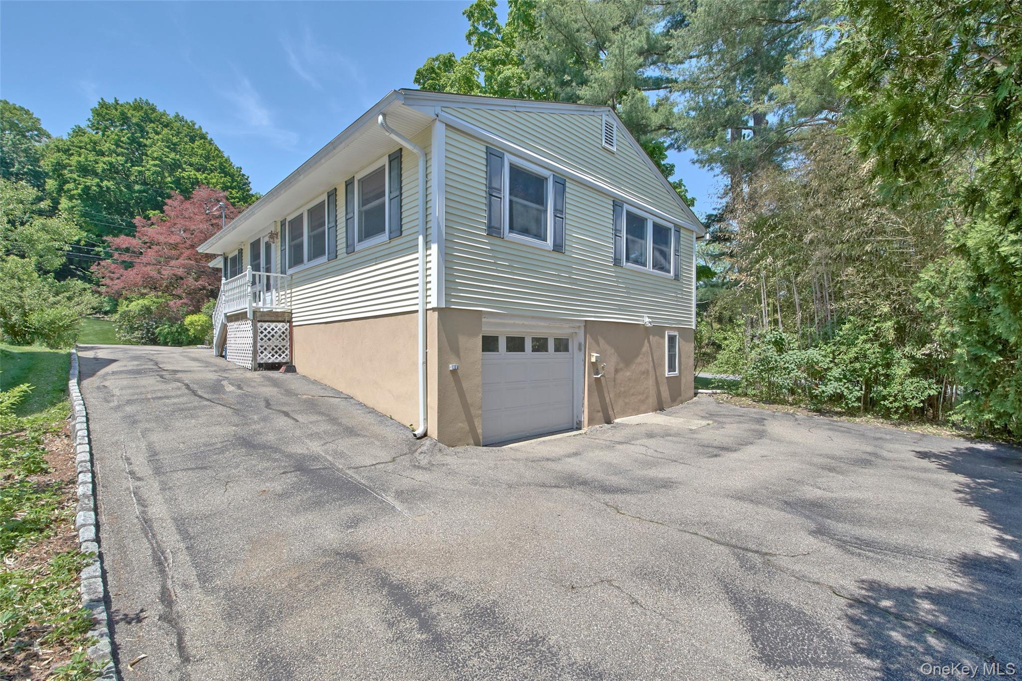 121 Parkview Place