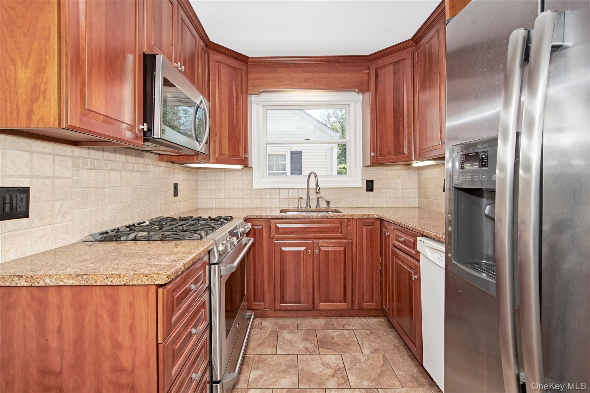 121 Parkview Place