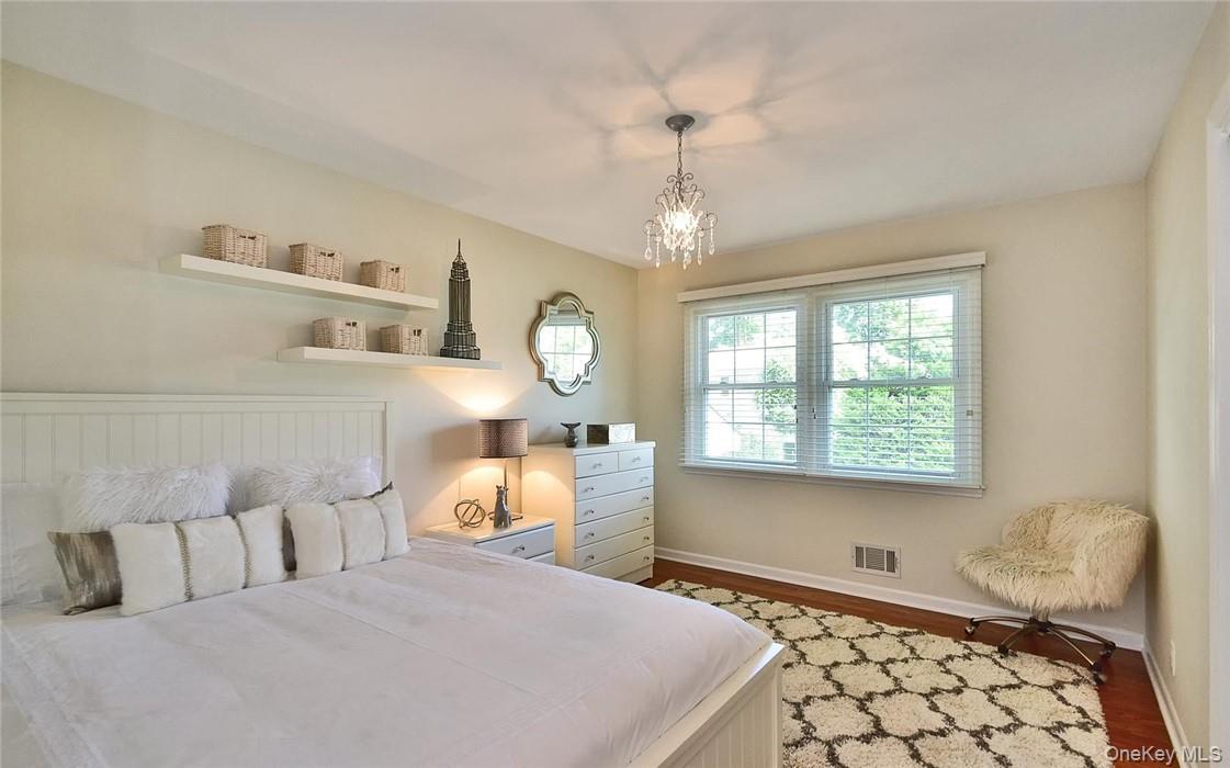 9 Franklin Avenue