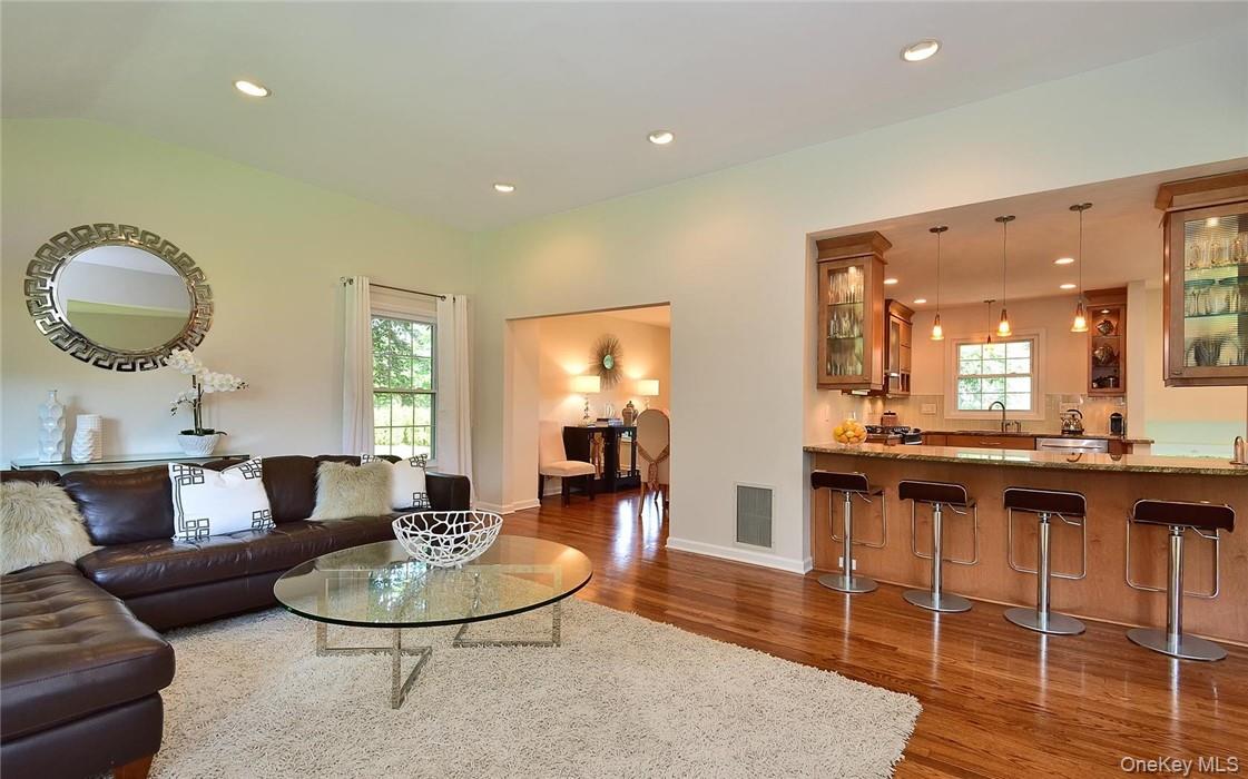 9 Franklin Avenue