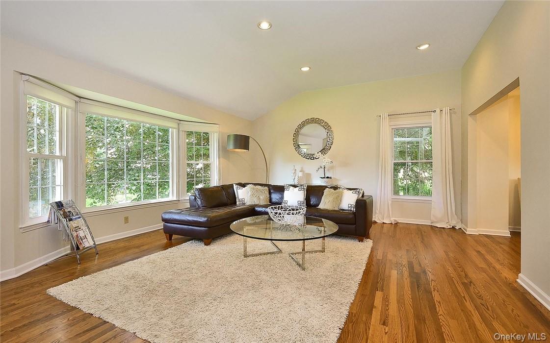 9 Franklin Avenue