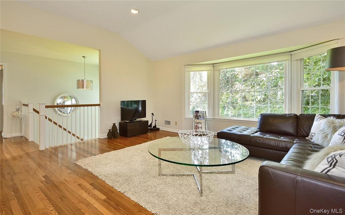 9 Franklin Avenue