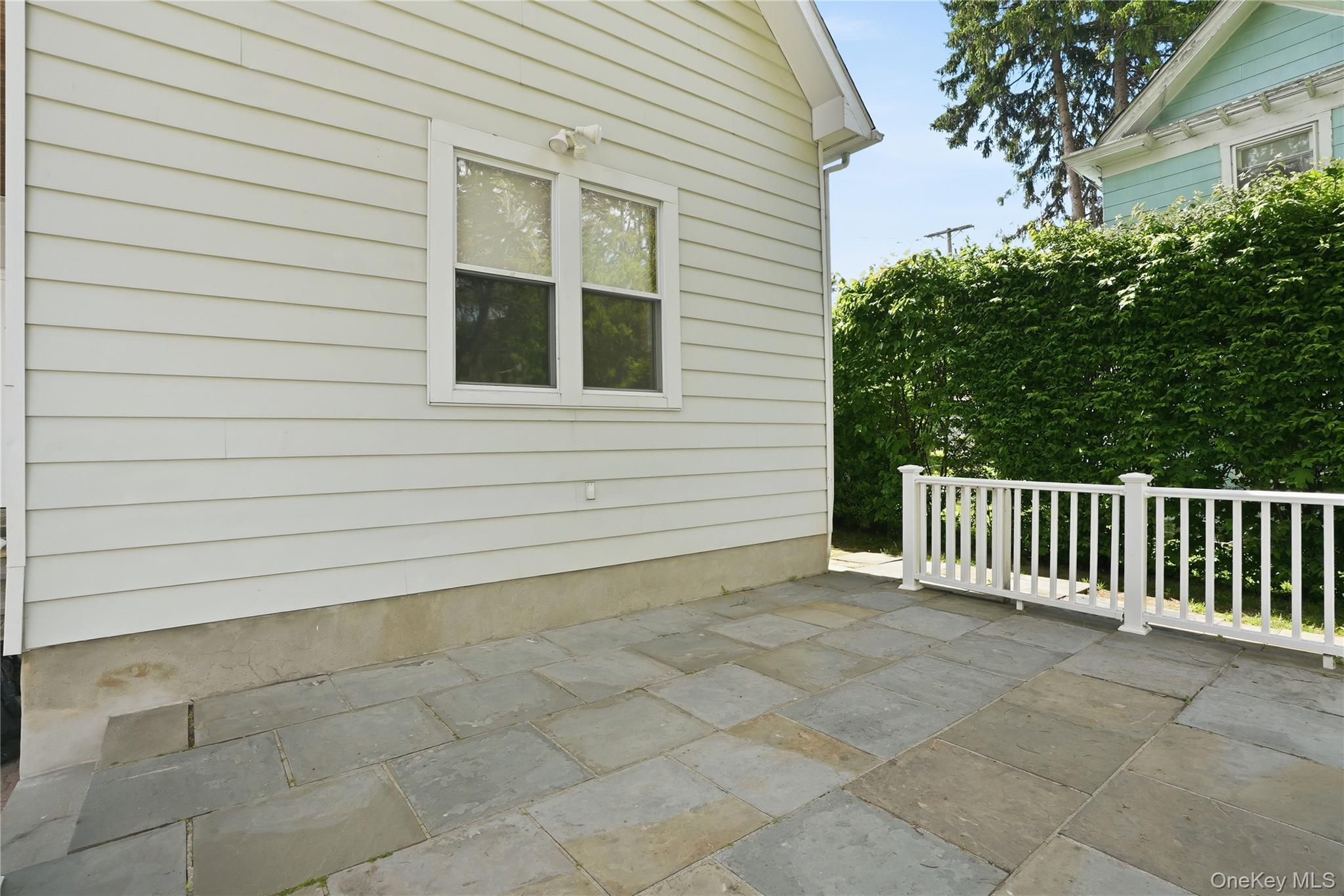 116 Carpenter Avenue