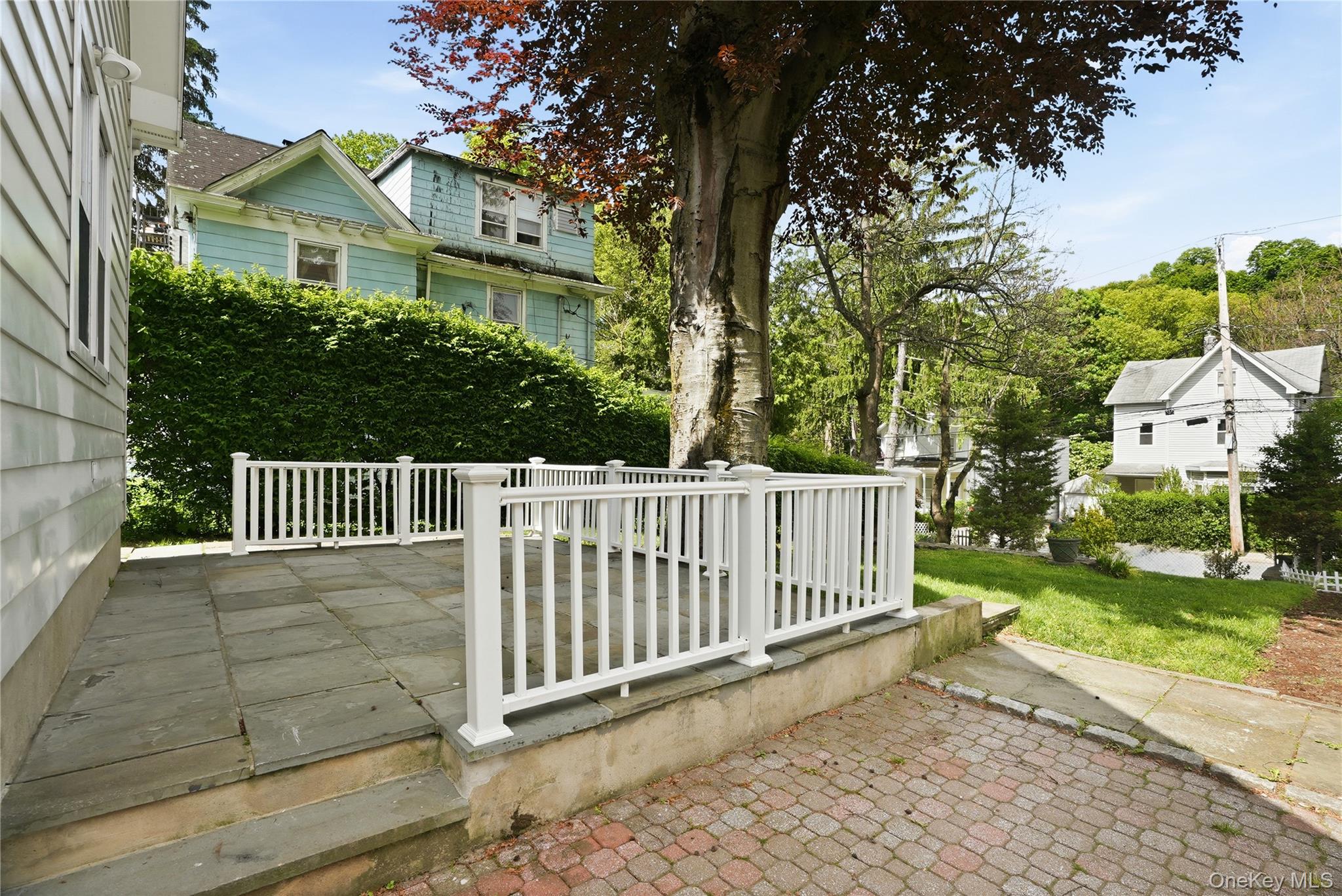 116 Carpenter Avenue