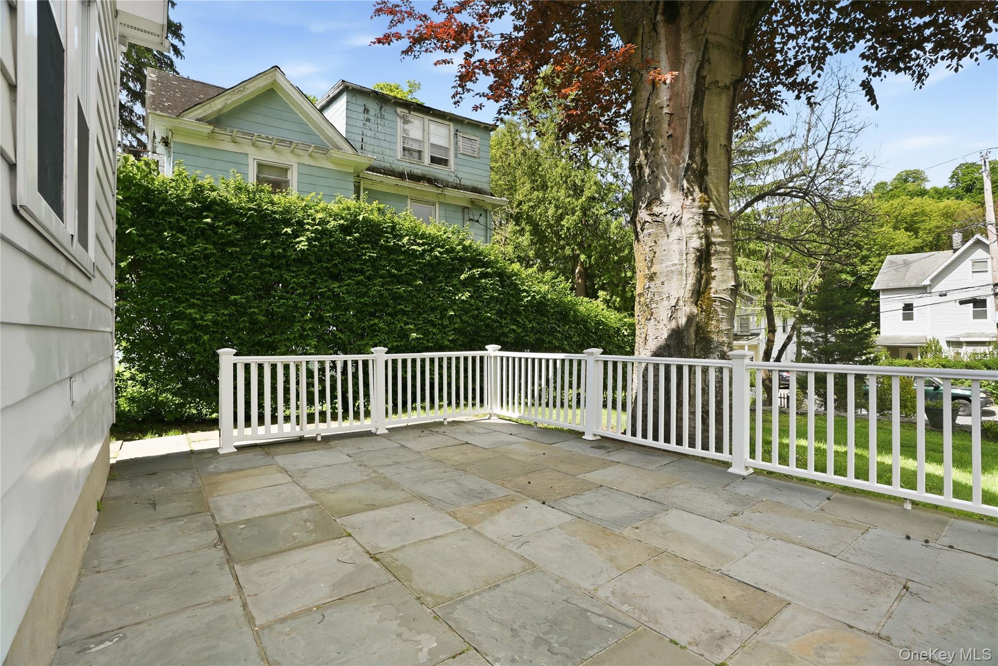 116 Carpenter Avenue