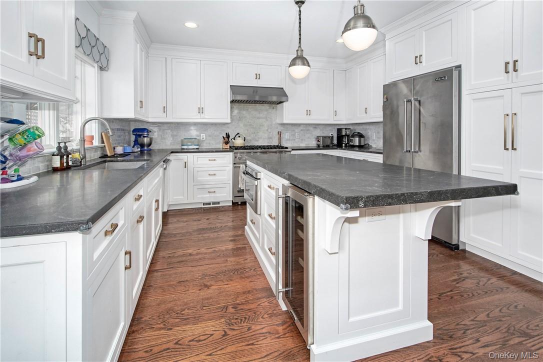 18 Elmwood Avenue