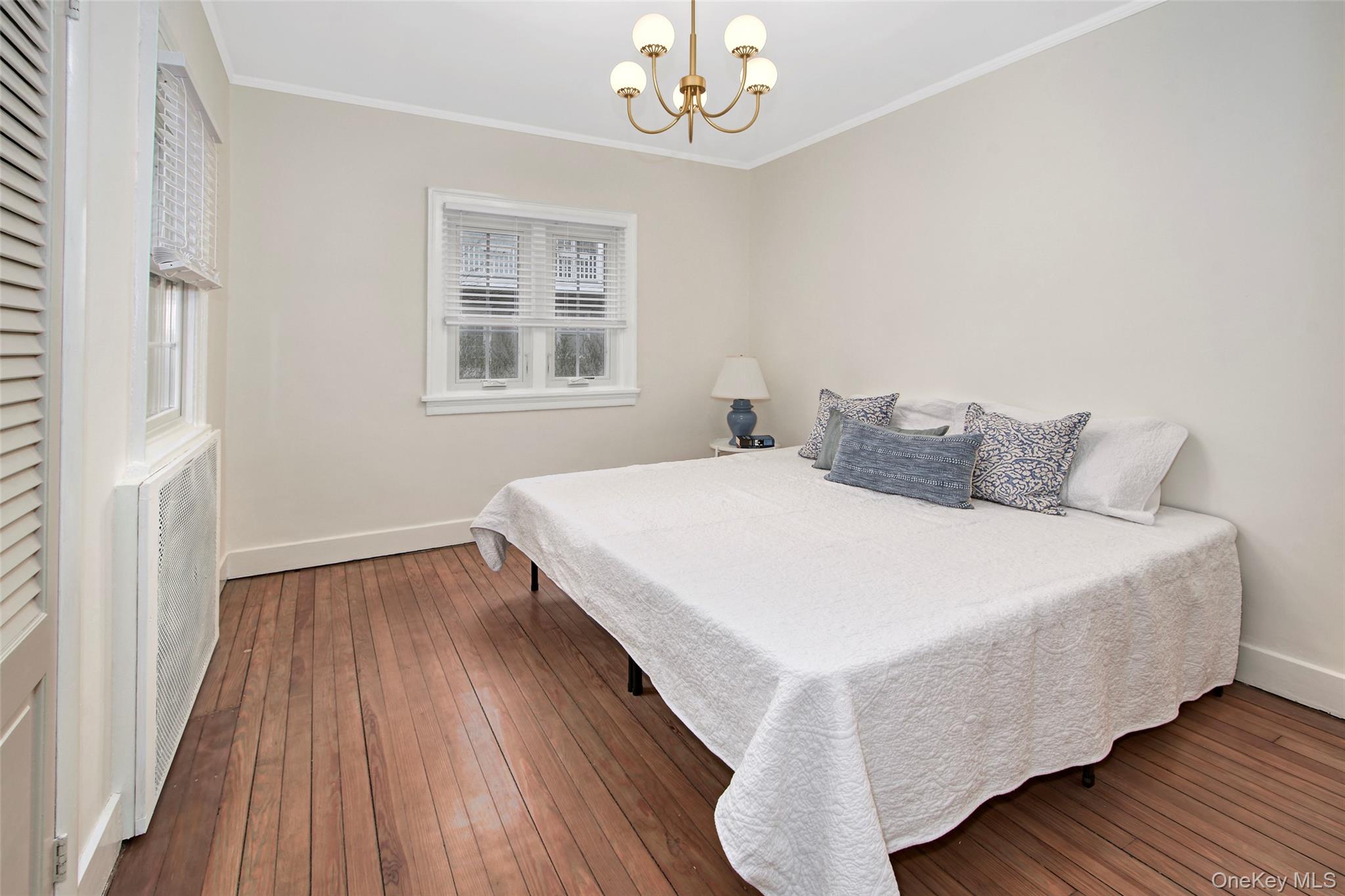 319 Oakland Beach Avenue