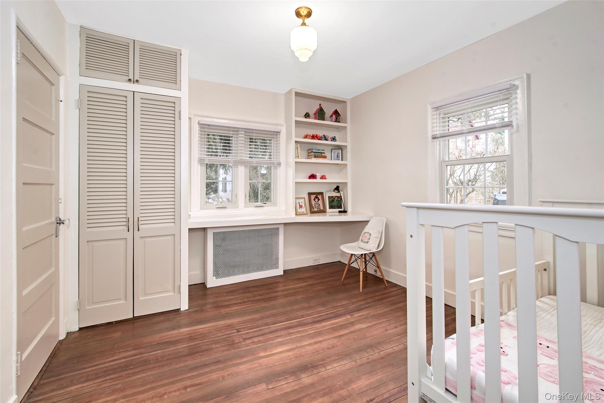 319 Oakland Beach Avenue