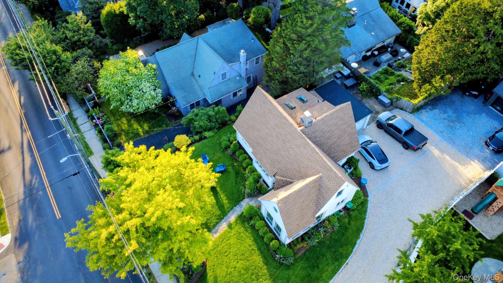 319 Oakland Beach Avenue