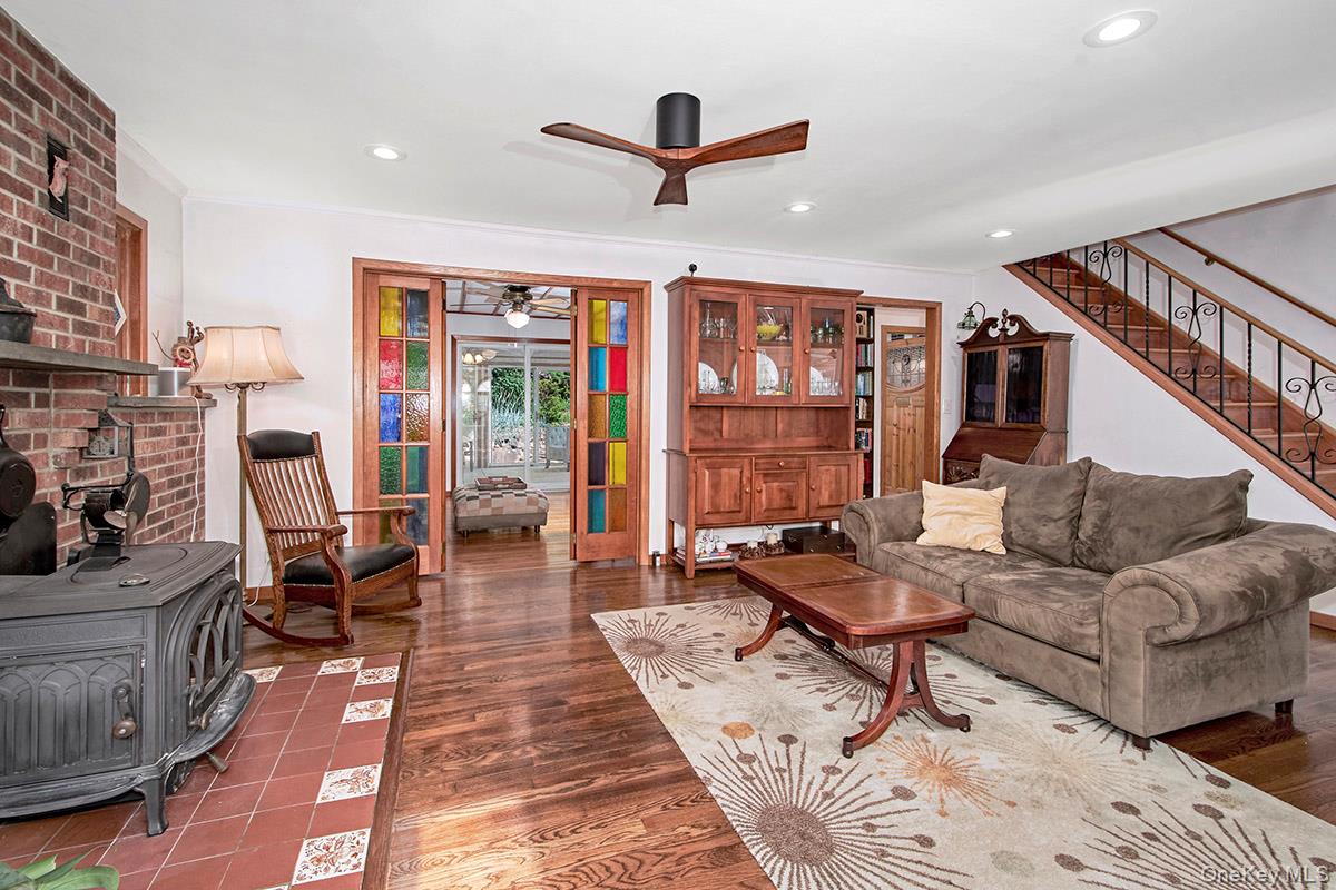 1015 Shore Acres Drive