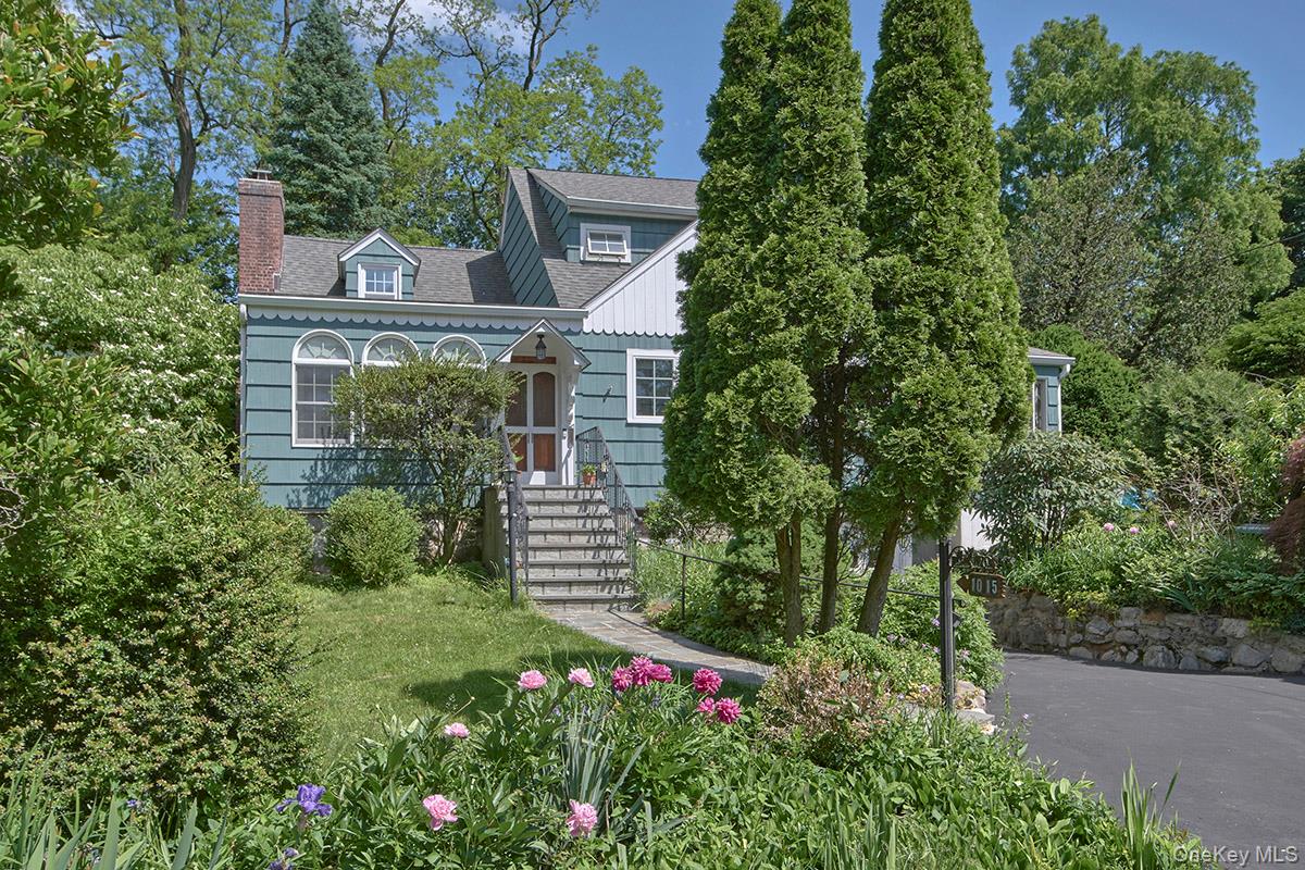 1015 Shore Acres Drive